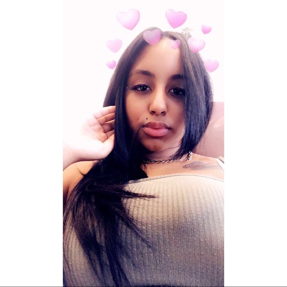 Meet your Posher, Evelia - Picture 1 of 1